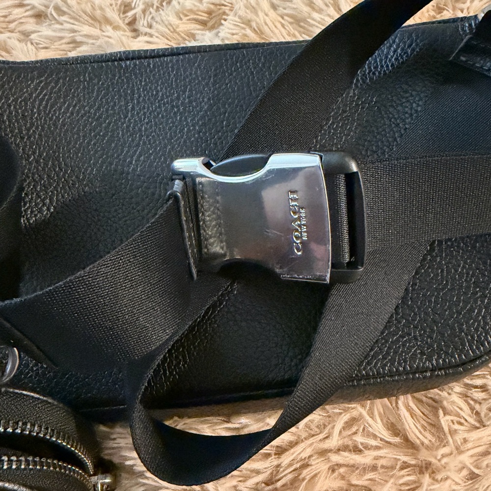 COACH ELIAS BELT BAG silver and black pebbled leather! - Picture 6 of 7